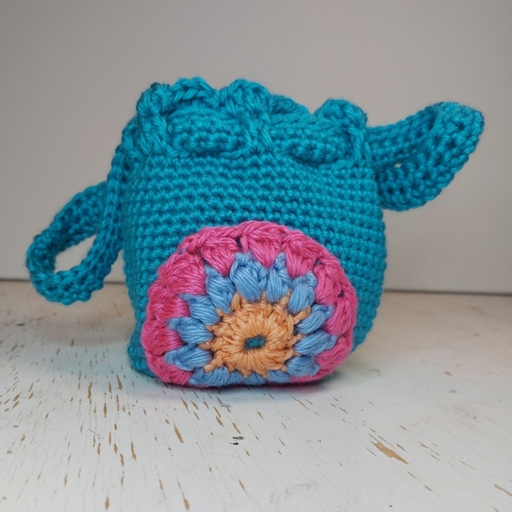 Turquoise Colorful Bag w Pretty Circle Medallion Great Gift Bag or Small Purse